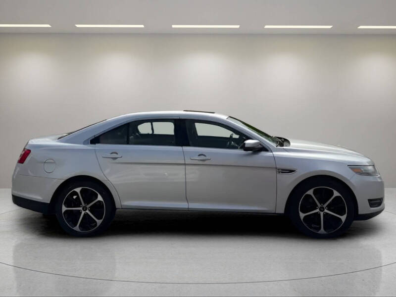 2014 Ford Taurus SEL