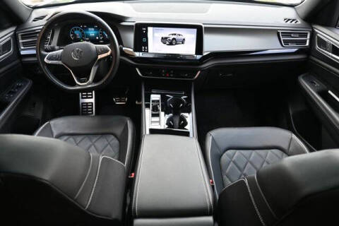 2024 Volkswagen Atlas Cross Sport SEL Premium R-Line 4Motion