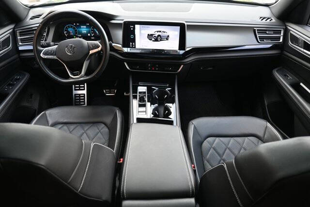 2024 Volkswagen Atlas Cross Sport SEL Premium R-Line 4Motion