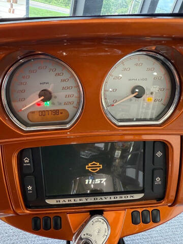 2014 Harley-Davidson Street Glide FLHX