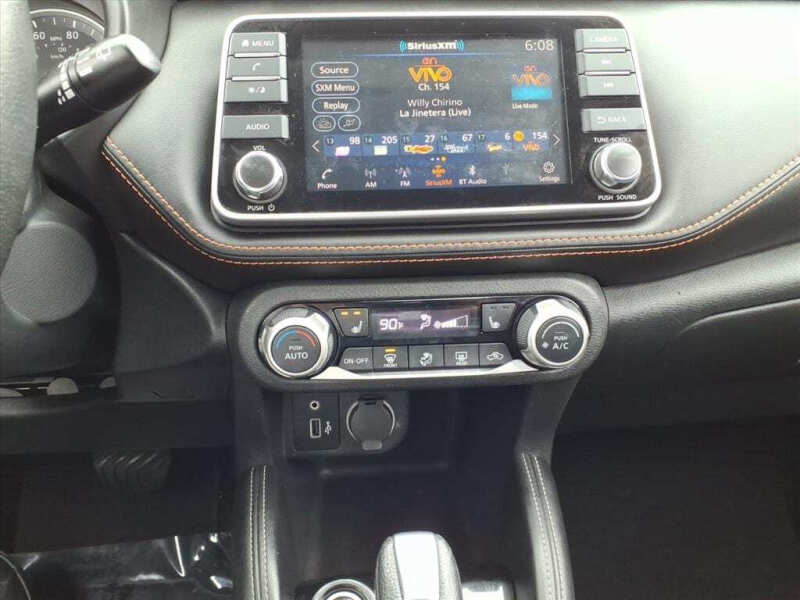 2019 Nissan Kicks SR