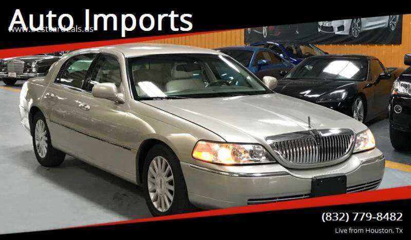 2004 Lincoln Town Car for sale at Auto Imports in Houston TX