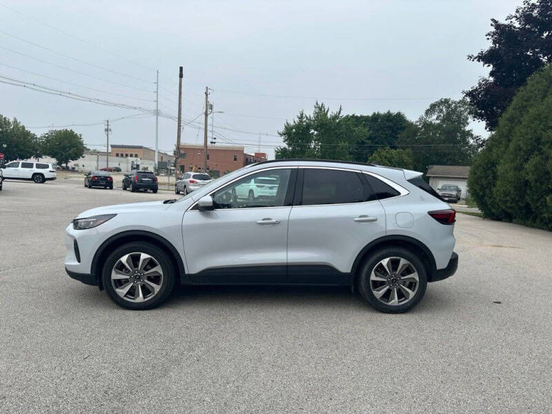2025 Ford Escape Platinum