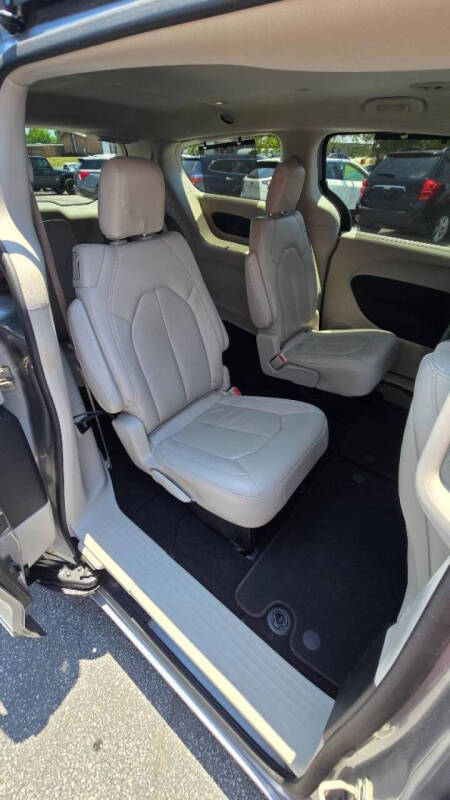2018 Chrysler Pacifica Touring L Plus