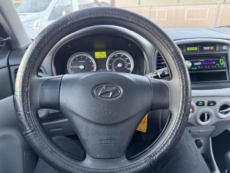 2009 Hyundai Accent GLS