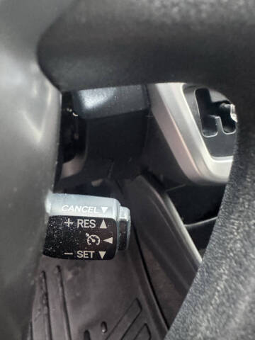 2016 Toyota Prius v Two