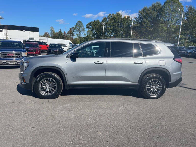 2025 GMC Acadia Elevation