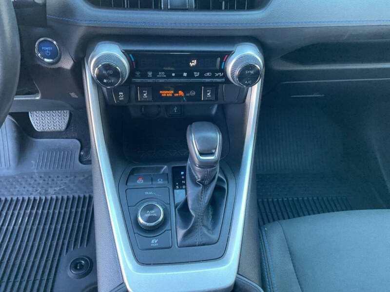 2022 Toyota RAV4 Hybrid SE