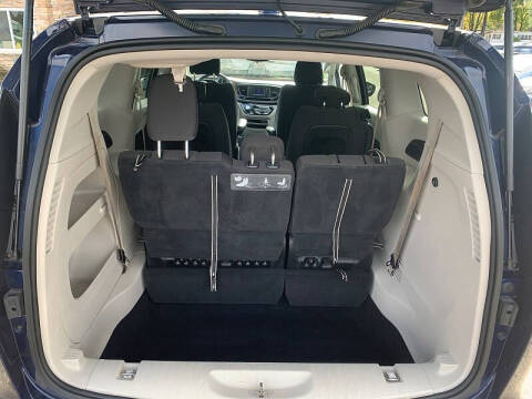 2017 Chrysler Pacifica LX