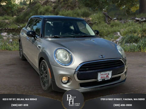 2017 MINI Hardtop 4 Door Cooper