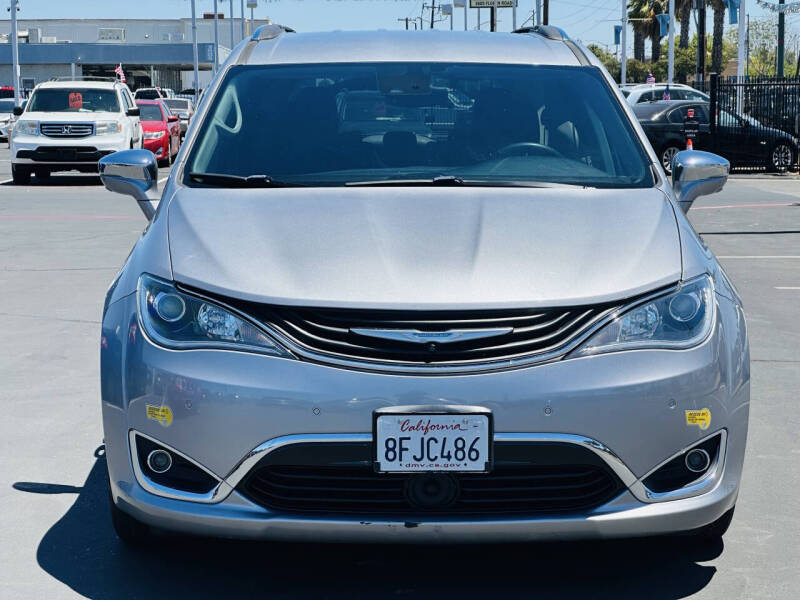 2018 Chrysler Pacifica Hybrid Limited