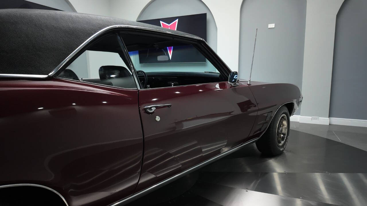 1969 Pontiac Firebird 32