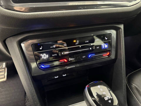 2022 Volkswagen Tiguan SE R-Line Black