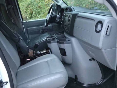 2015 Ford E-Series E-350 SD