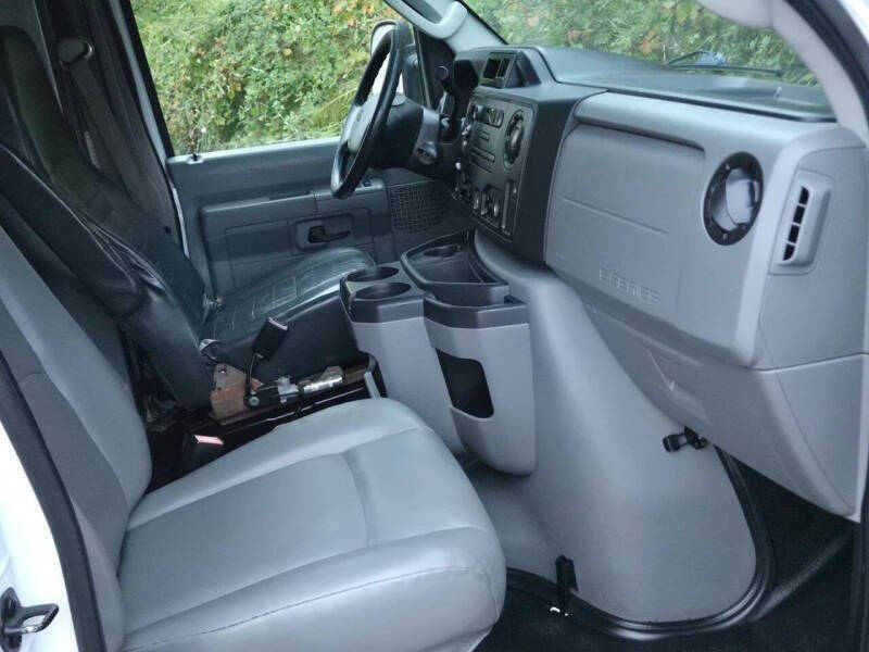 2015 Ford E-Series E-350 SD