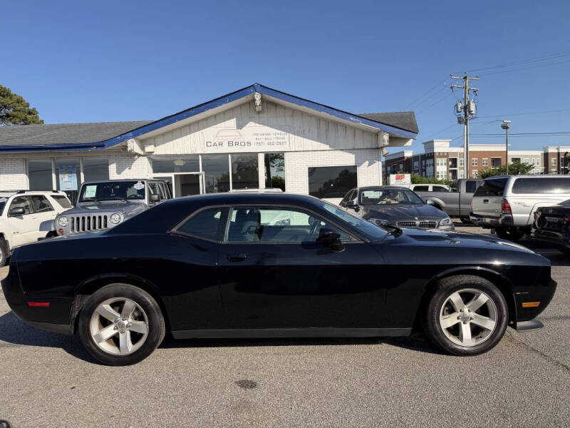 2011 Dodge Challenger SE