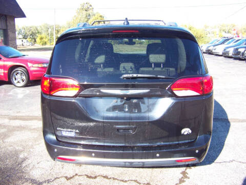 2018 Chrysler Pacifica Touring L