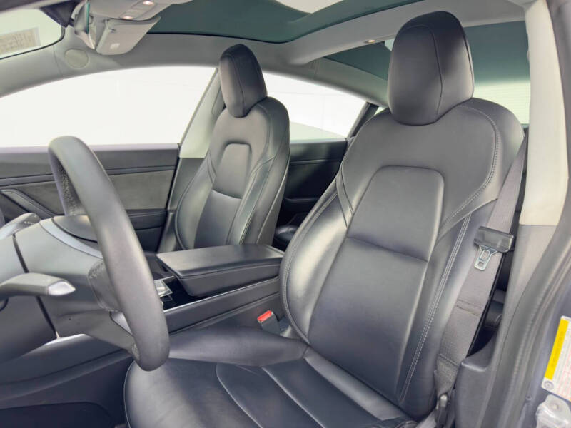 2020 Tesla Model 3 Standard Range Plus