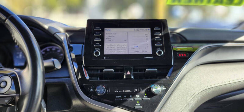 2022 Toyota Camry SE