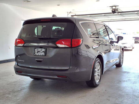 2017 Chrysler Pacifica Touring