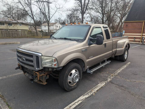 2005 Ford F-350 Super Duty for sale at Lenardo Motor Group LLC in Hasbrouck Heights NJ