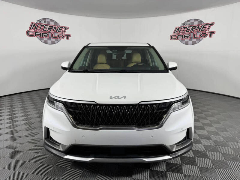 2024 Kia Carnival EX