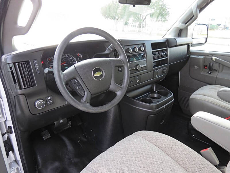 2017 Chevrolet Express 2500