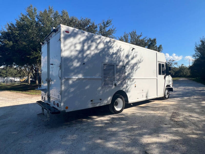 2008 Freightliner MT45 Chassis