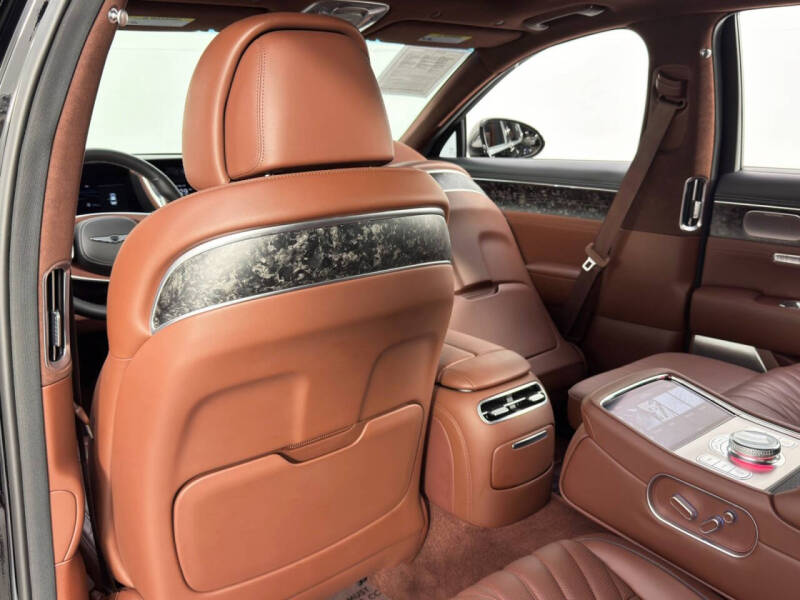 2024 Genesis G90 3.5T e-Supercharger