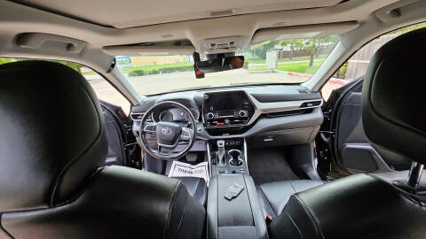 2023 Toyota Highlander XLE