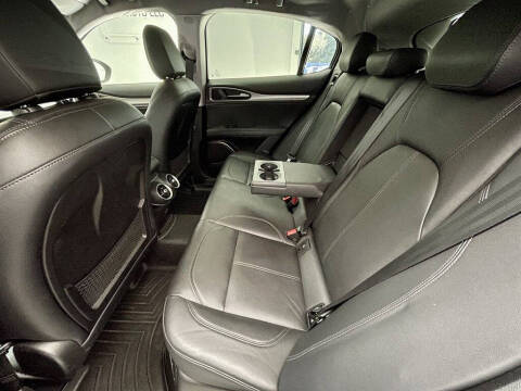 2018 Alfa Romeo Stelvio Sport