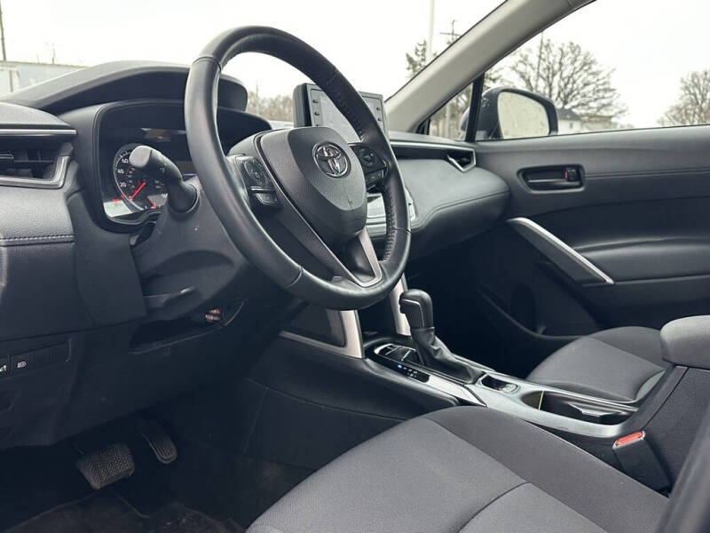 2022 Toyota Corolla Cross LE