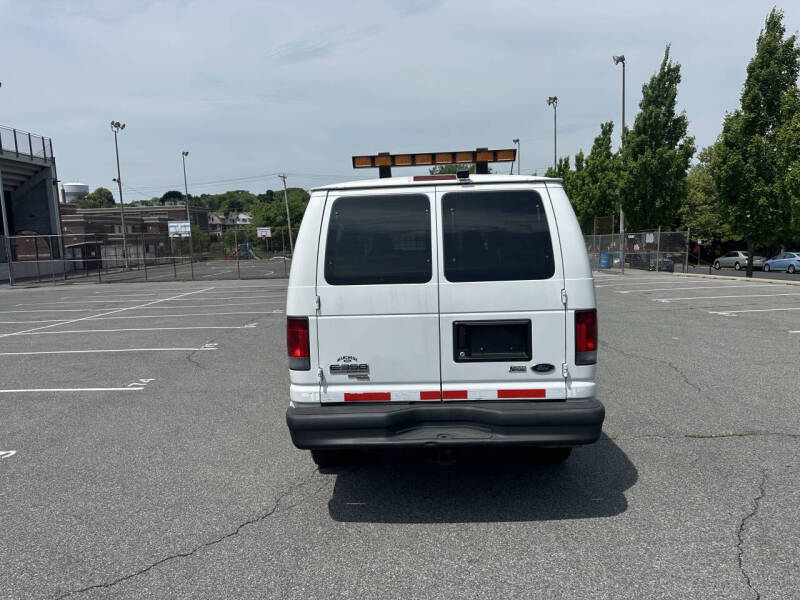 2012 Ford E-Series E-350 SD