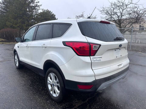 2019 Ford Escape SE
