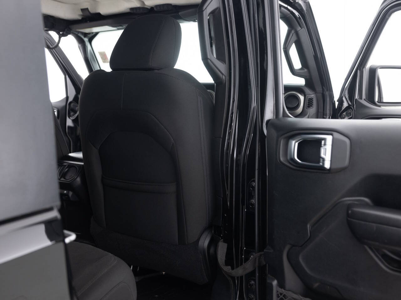 Used Car 2018 Jeep Wrangler Unlimited  Sport S 4x4 4dr Suv (midyear Release) For Sale Under $20,000 In Coal City, Illinois