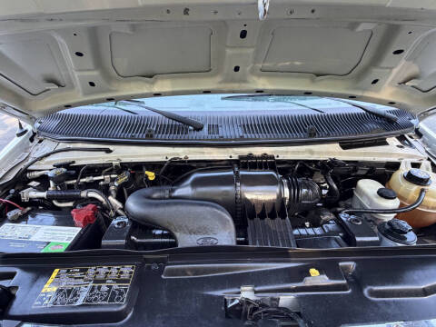 2012 Ford E-Series E-350 SD XLT