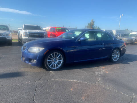 2013 BMW 3 Series for sale at AJOULY AUTO SALES in Moore OK