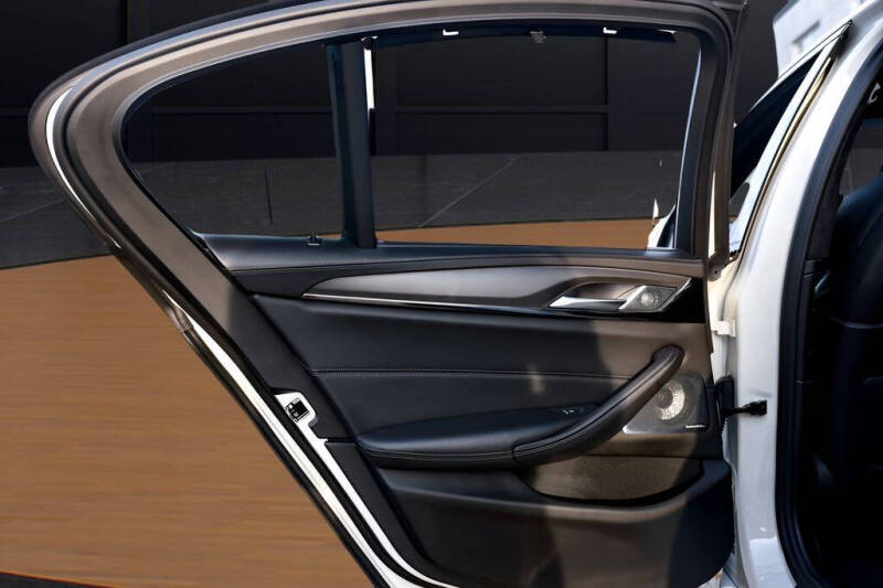 2023 BMW M5