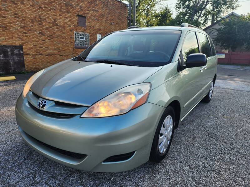 2009 Toyota Sienna for sale at Driveway Deals in Cleveland OH
