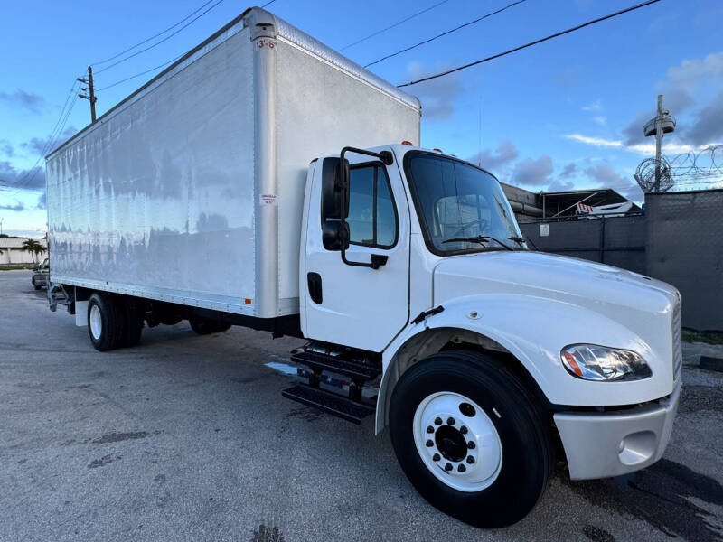 2023 Freightliner M2 106