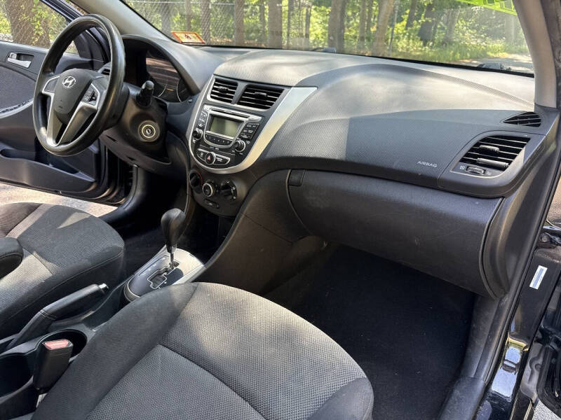 2013 Hyundai Accent GS