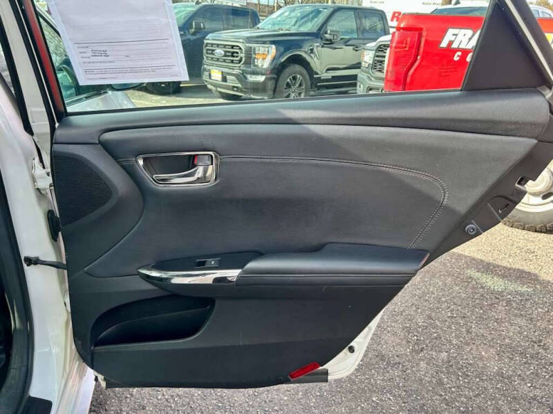 2013 Toyota Avalon XLE