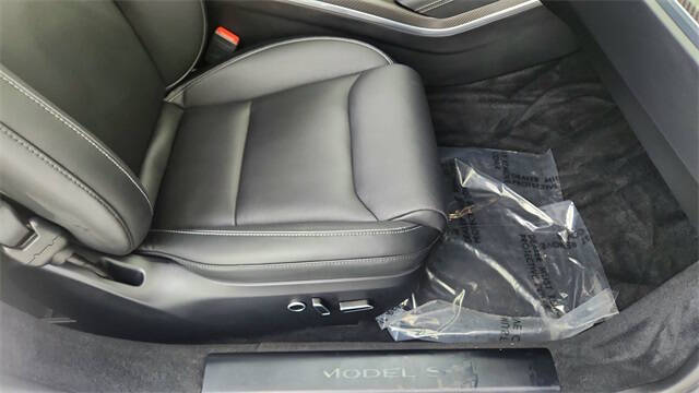 2023 Tesla Model S Plaid