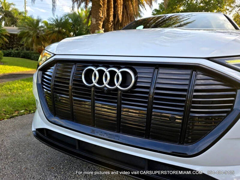 2021 Audi e-tron quattro Premium