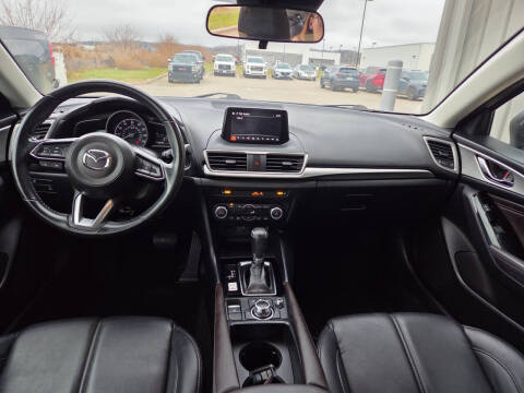 2018 Mazda MAZDA3 Touring