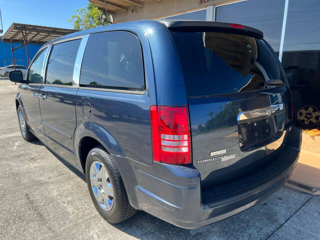 2008 Chrysler Town and Country for sale at Mainland Auto Sales Inc in Daytona Beach, FL