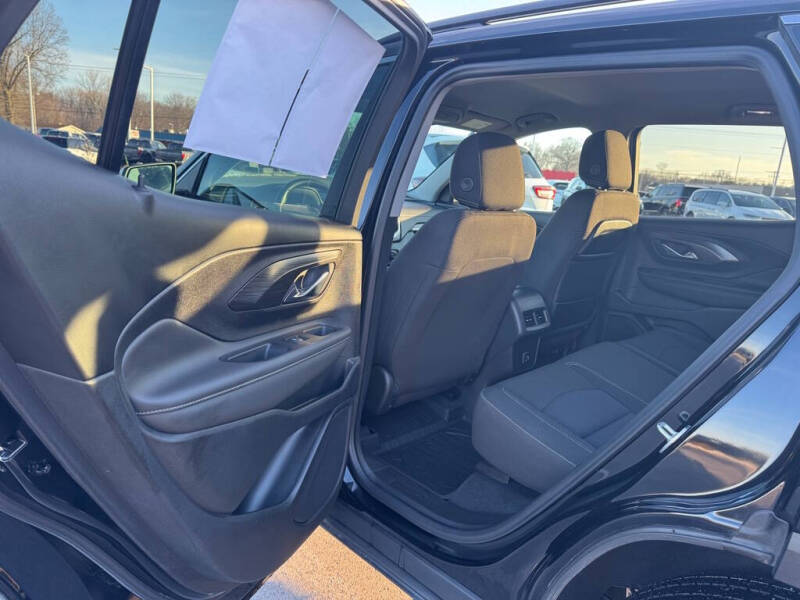 2023 GMC Terrain SLE
