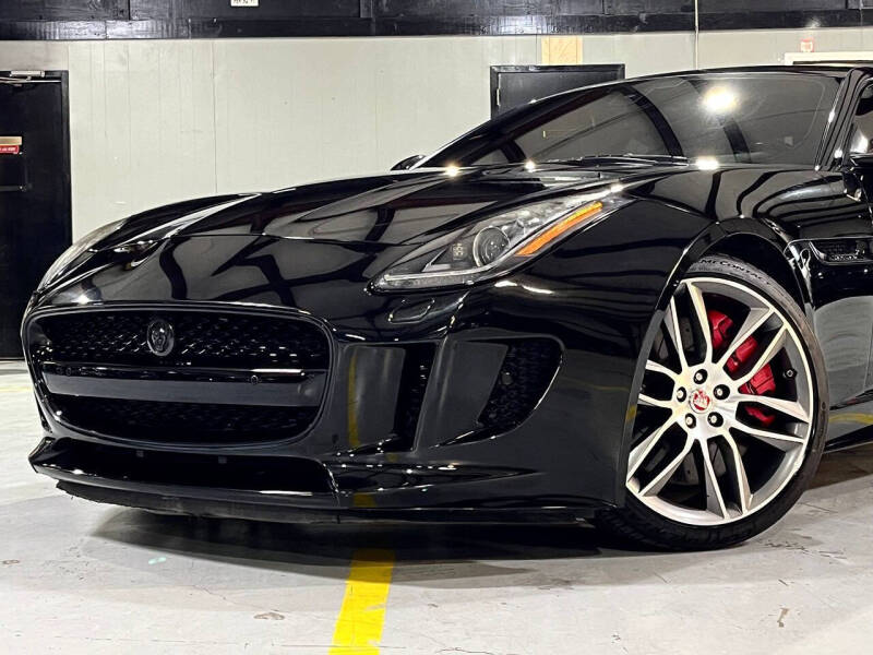 2015 Jaguar F-TYPE R