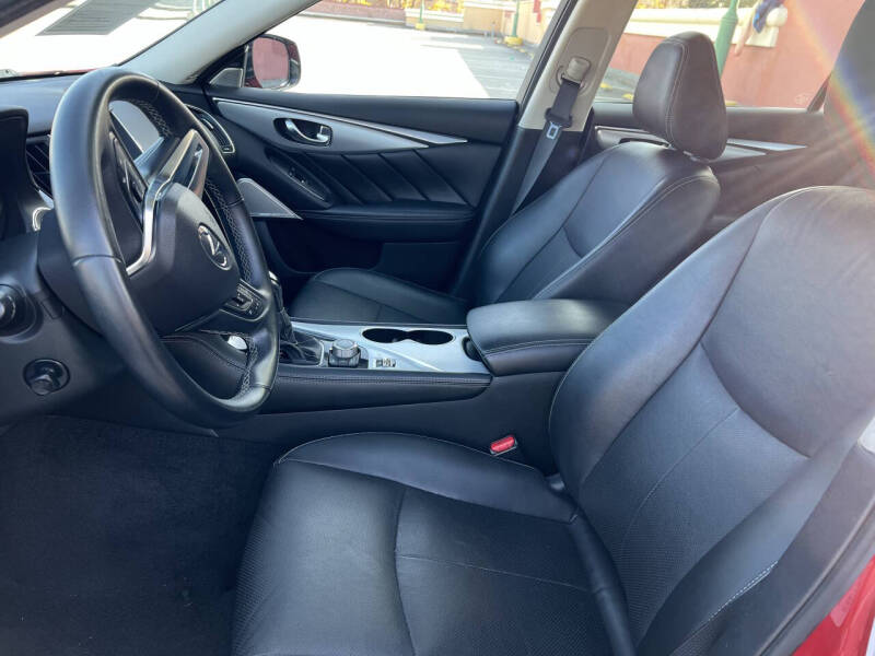 2022 Infiniti Q50 Luxe