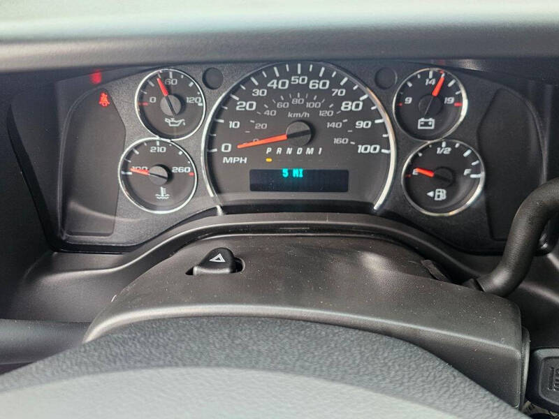 2025 Chevrolet Express 2500